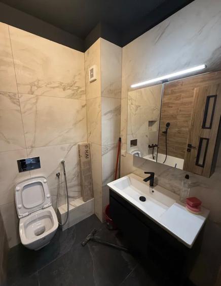 Apartament cu 2 camere semidecomandat, mobilat în Metalurgiei