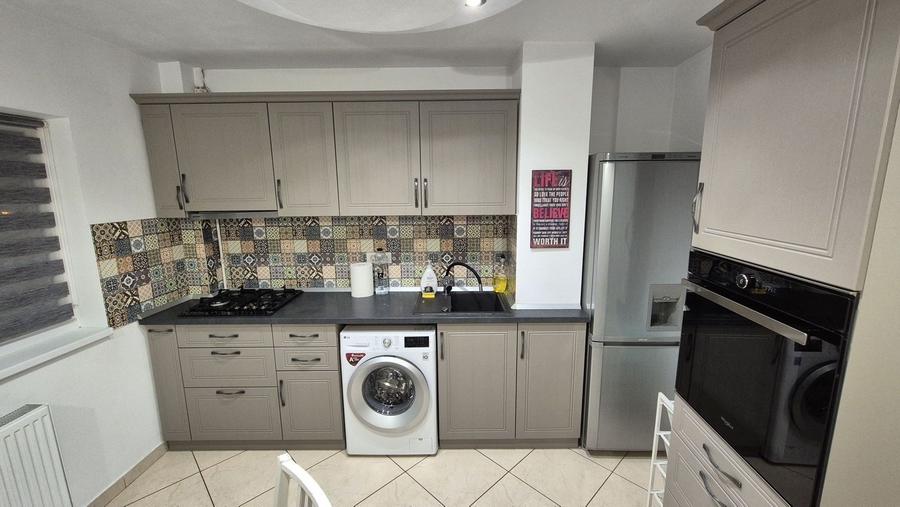 Apartament cu 2 camere decomandat, mobilat în Tineretului