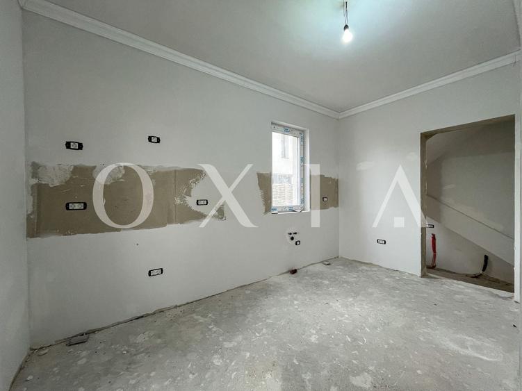 Duplex cu 5 camere cu Canalizare în Săcălaz