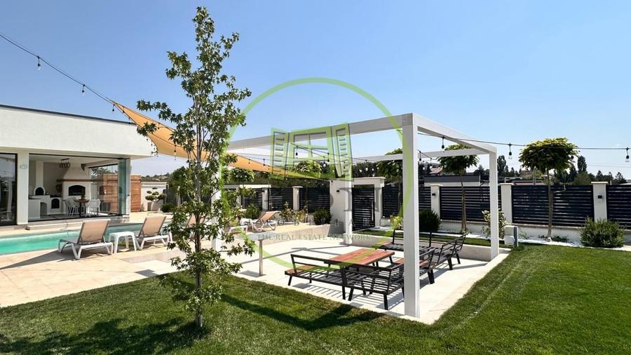 Casă individuală cu 4 camere cu Piscina în Cârcea