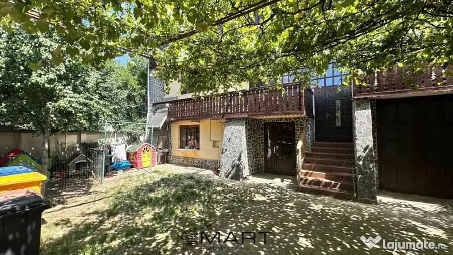 Casă cu 6 camere cu Teren 200 Mp în Calea Poplăcii
