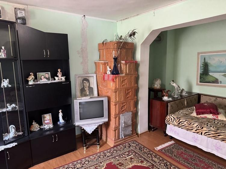 Casă cu 4 camere în Chercea
