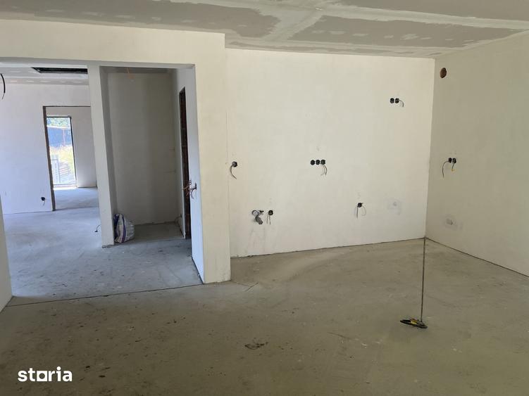 Casă cu 4 camere cu Teren 500 Mp în Baciu