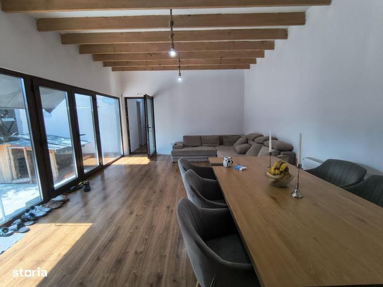 Casă cu 4 camere semidecomandat în Coiciu
