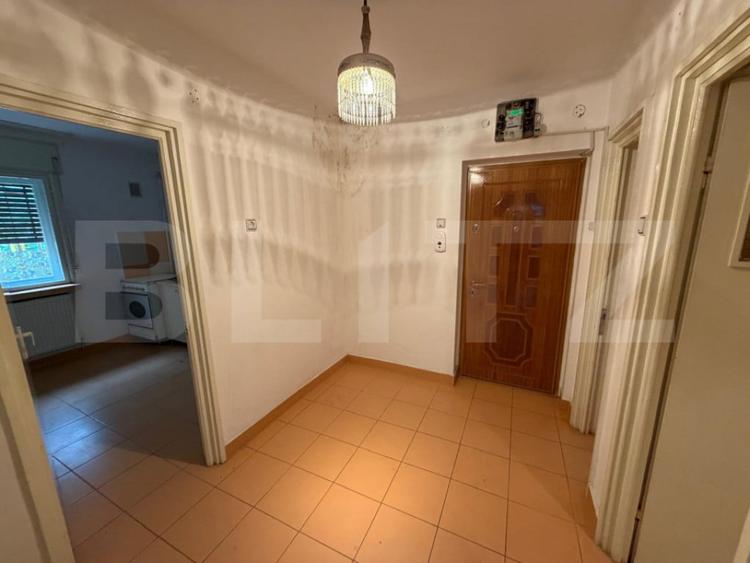 Apartament cu 2 camere decomandat în Calea București