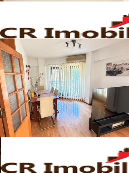 Apartament cu 4 camere decomandat în Calea Călărașilor