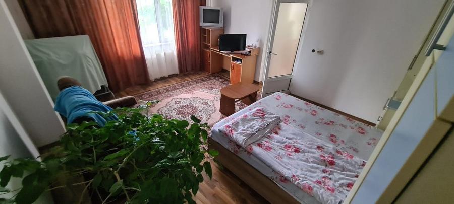 Casă cu 5 camere cu Teren 455 Mp în Central