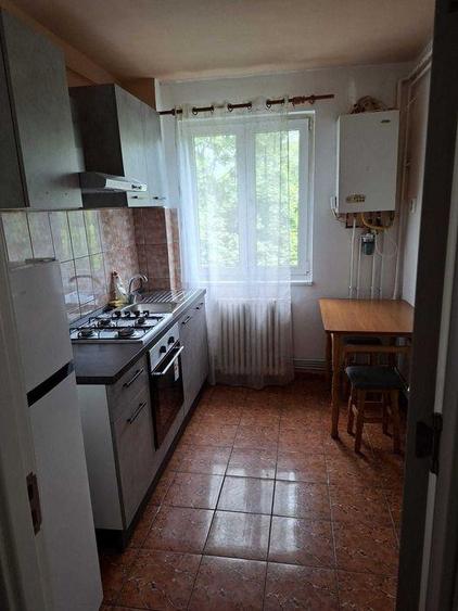 Apartament cu 2 camere semidecomandat în Tătărași