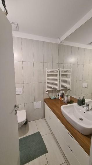 Apartament cu 2 camere semidecomandat, mobilat în Pantelimon