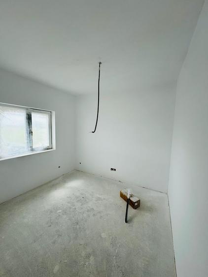 Duplex cu 4 camere cu Teren 250 Mp în Sânandrei