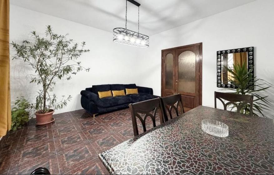 Apartament cu 2 camere semidecomandat în Lipovei
