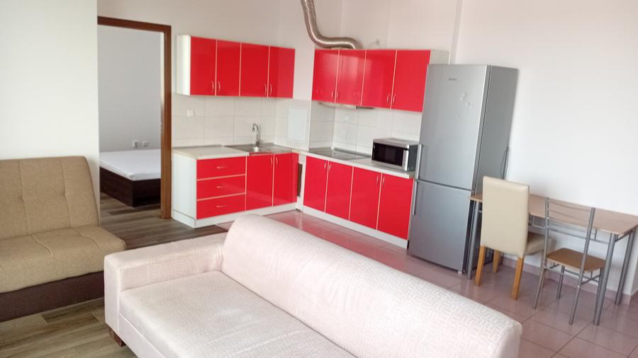inchiriez 3 camere uta ared - 2