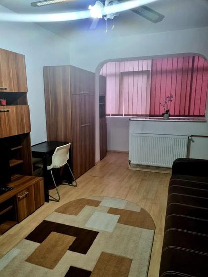 Garsonieră semidecomandată în Malu Roșu