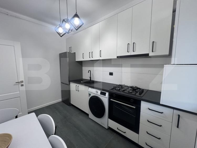 Apartament cu 2 camere semidecomandat, mobilat în Florești