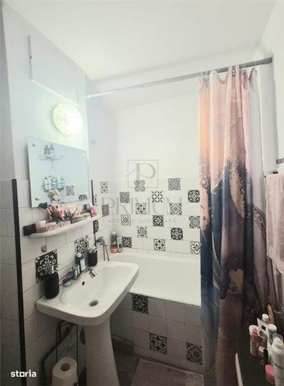 Apartament cu 2 camere semidecomandat în Dâmbovița