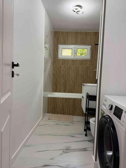Apartament cu 3 camere semidecomandat în Titan