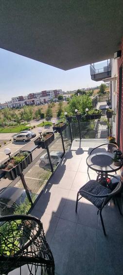 Apartament cu 2 camere decomandat în Exterior Vest