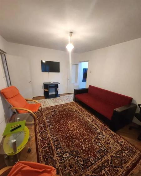 Apartament cu 2 camere semidecomandat, mobilat în Girocului