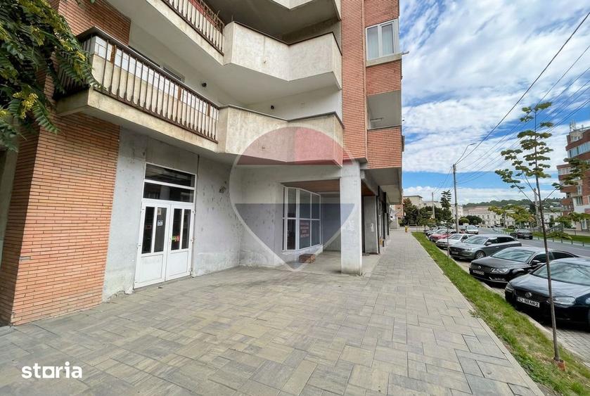 Spațiu comercial, de 100 mp, în Central