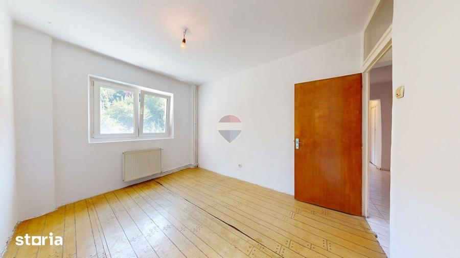Apartament cu 4 camere în Valea Cetății