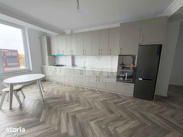 Apartament cu 3 camere semidecomandat în Central