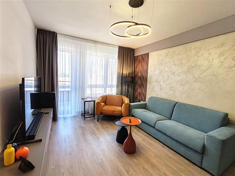 Apartament cu 2 camere decomandat, mobilat în Cristian