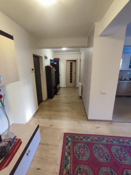 Apartament cu 2 camere decomandat în Între Lacuri