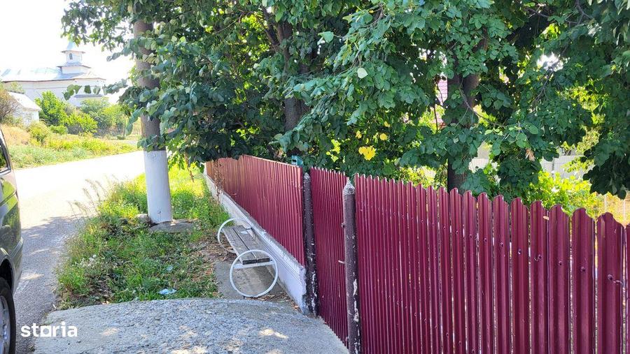 Casă cu 4 camere cu Teren 11287 Mp în Țifești