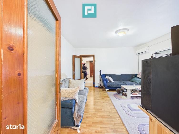 Apartament cu 3 camere semidecomandat în Micălaca