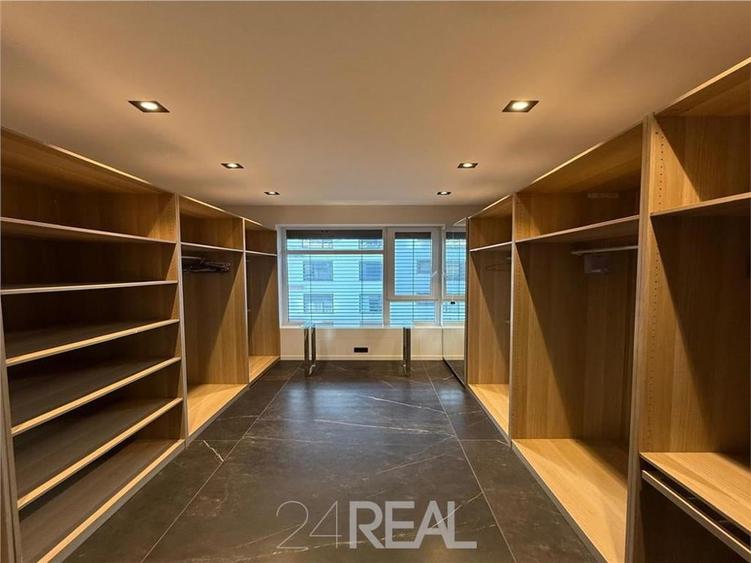 Apartament cu 2 camere decomandat în Tei