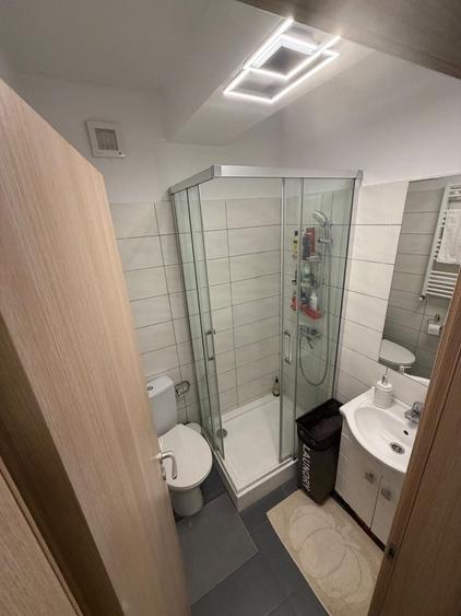 Apartament cu 2 camere decomandat în Vitan