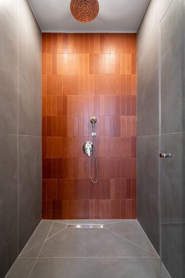 Apartament cu 4 camere, mobilat în Calea Victoriei