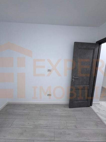 Apartament 2 Camere de vânzare Poarta 6 | Decomandat - 14
