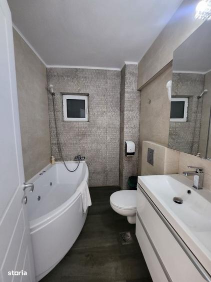 Apartament cu 4 camere decomandat în Ultracentral