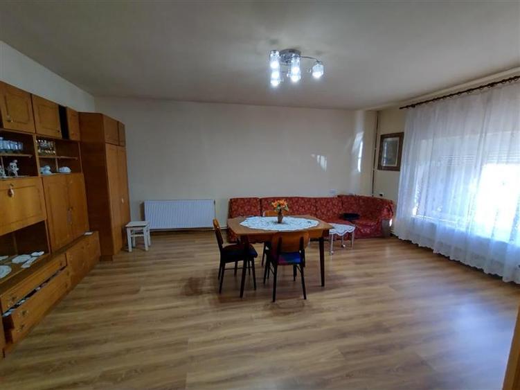 Casă individuală cu 5 camere cu Teren 1800 Mp în Nicolinț