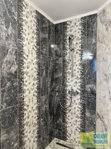 Apartament cu 3 camere decomandat în Dacia