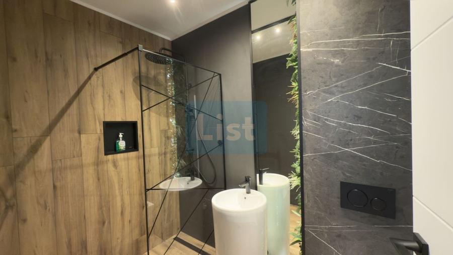 Apartament cu 2 camere semidecomandat, mobilat în Calea Turzii