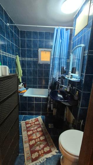 Apartament cu 3 camere decomandat în Lacul Tei