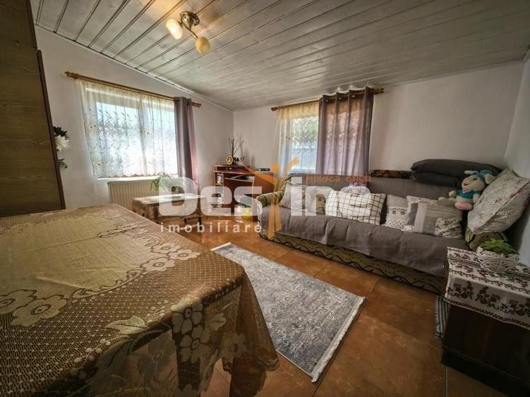 Casă individuală cu 4 camere cu Canalizare în Horpaz