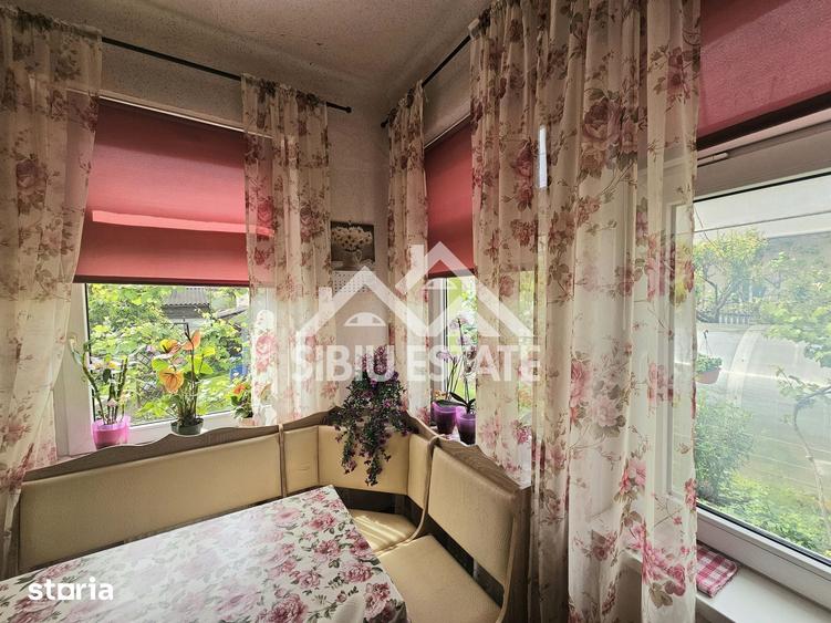 Casă cu 4 camere cu Teren 578 Mp în Central