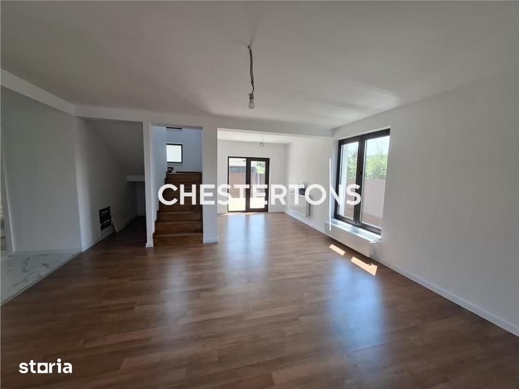 Casă cu 4 camere cu Teren 438 Mp în Crevedia