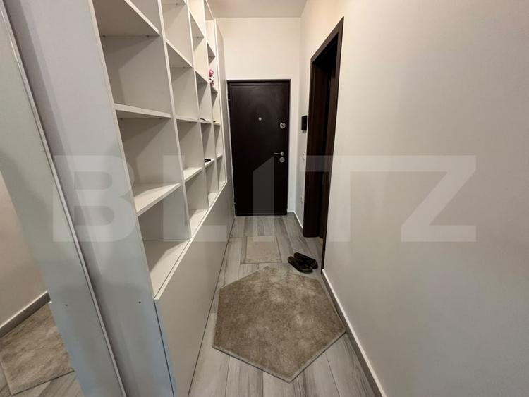 Apartament cu 2 camere semidecomandat, mobilat în Valea Adâncă