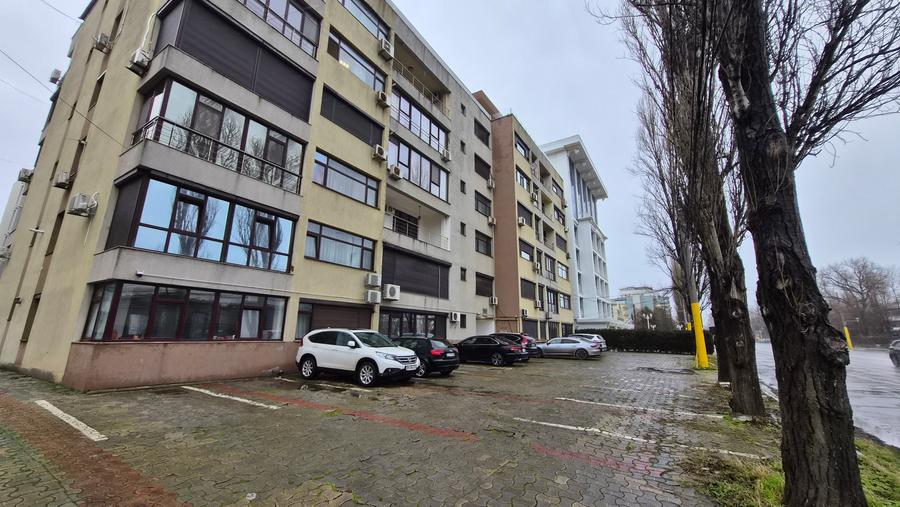 Apartament cu 2 camere decomandat, mobilat în Central