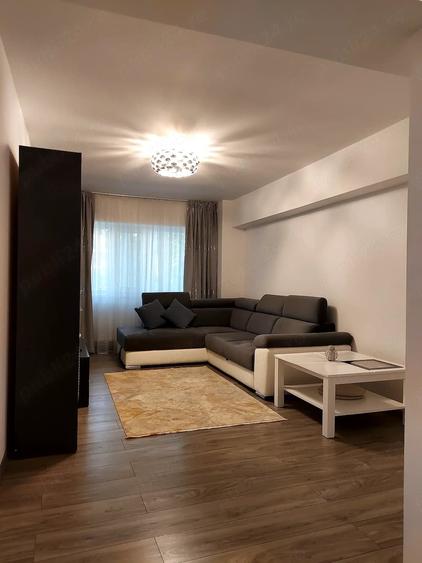 Apartament cu 4 camere decomandat în Ultracentral