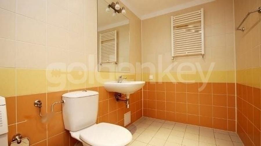 Apartament cu 3 camere semidecomandat în Herăstrău