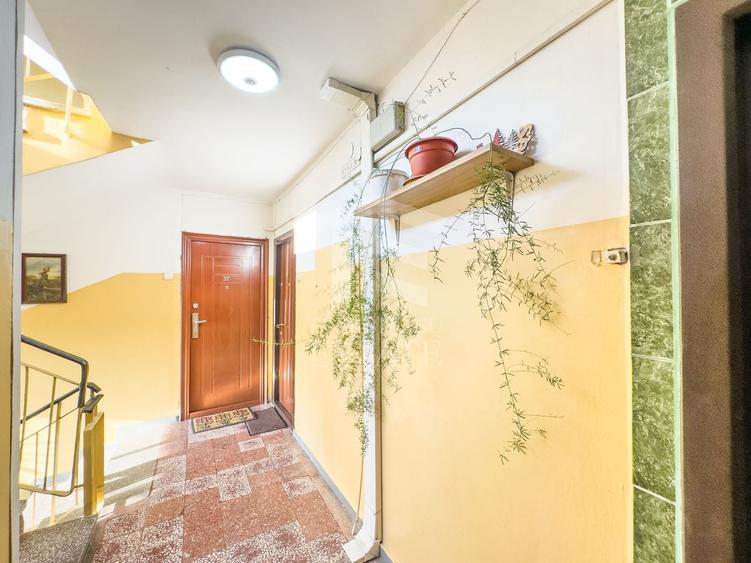 Apusului | Str Lacul Zanoaga | Pta Gorjului | Ghirlandei | 3 camere - 14