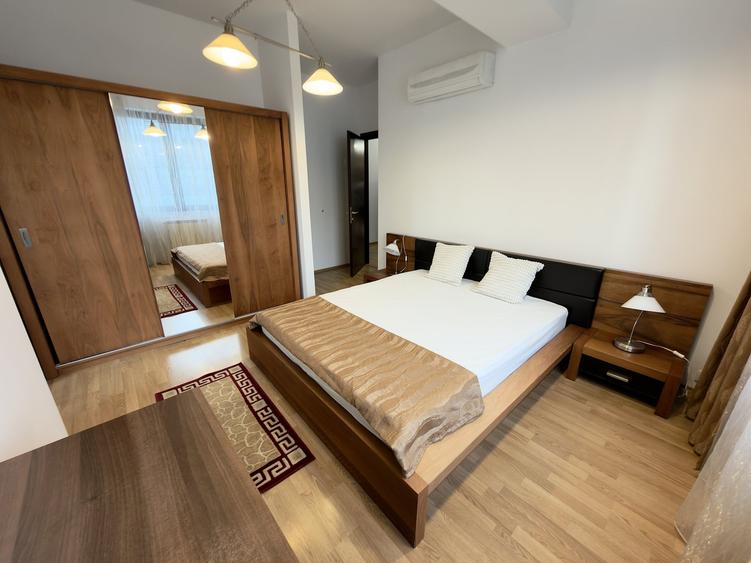 Apartament cu 4 camere semidecomandat, mobilat în Aviației