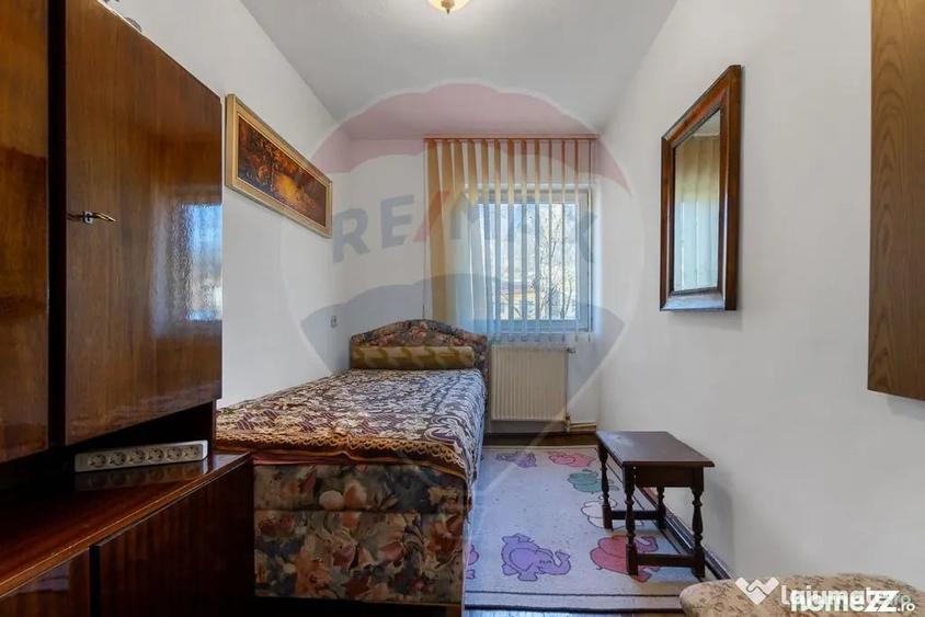 Casă cu 5 camere cu Teren 904 Mp în Central