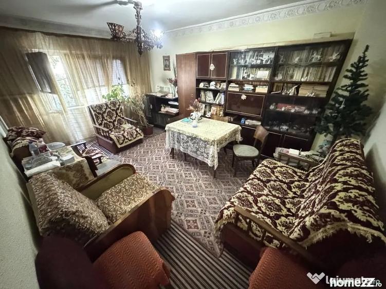 Apartament cu 3 camere decomandat în Inel I