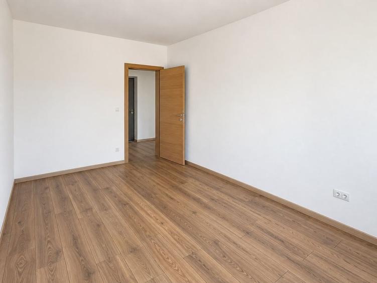 Apartament cu 3 camere decomandat în Apărătorii Patriei
